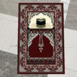 tapis de prière rouge de style persan avec un motif de la kaaba.