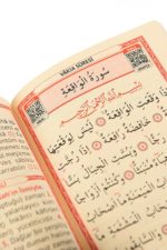 Coffret de prière : Coran, tapis et chapelet bleu